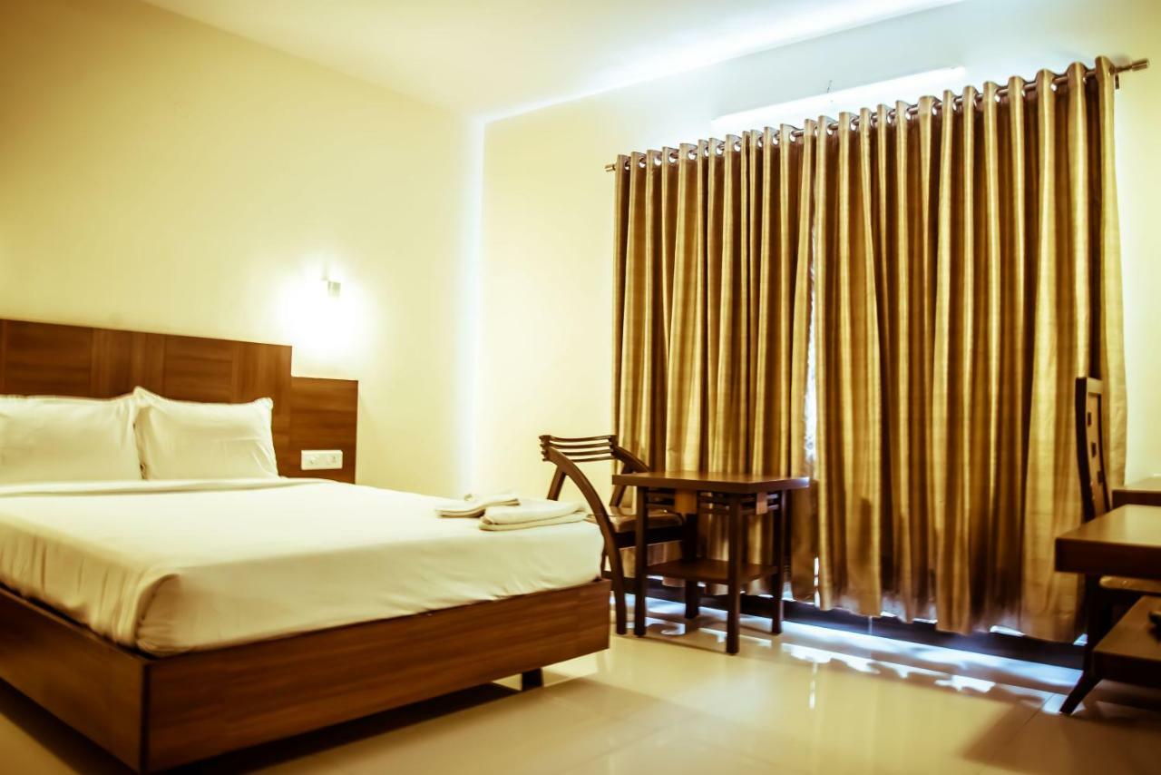 The Pioneer Hotel Visakhapatnam Eksteriør billede